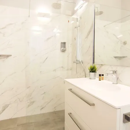 La Quadra - In With Daily Housekeeping Apartment Iseo
