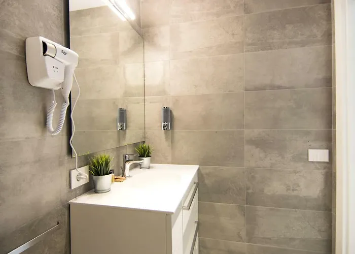 Appartement La Quadra - The Super In Iseo, With Daily Housekeeping Included!