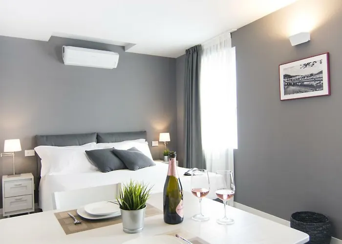 La Quadra - The Super In Iseo, With Daily Housekeeping Included! Appartement