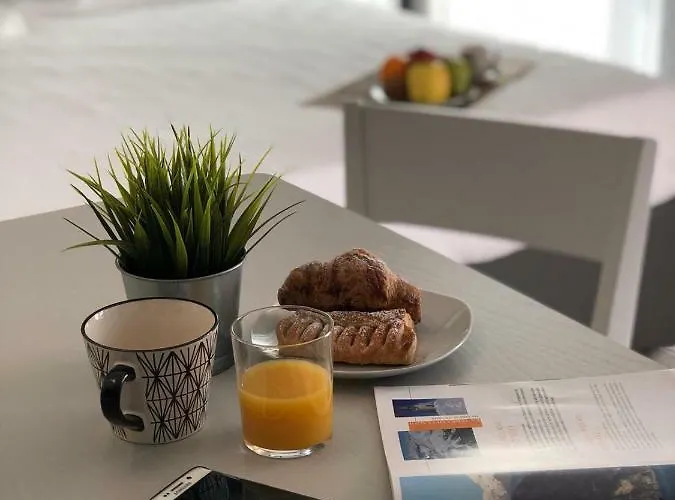 La Quadra - The Super In Iseo, With Daily Housekeeping Included! *