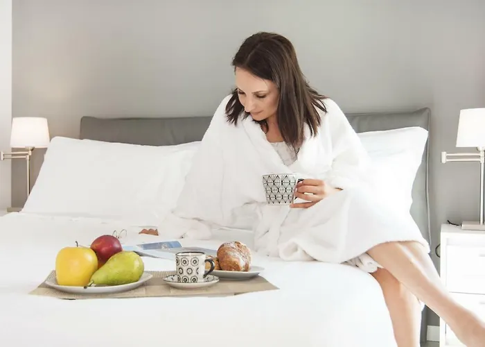 La Quadra - The Super In Iseo, With Daily Housekeeping Included! *